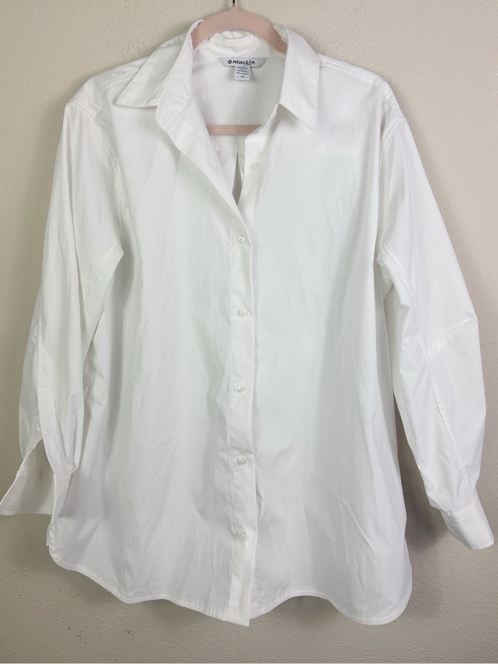 Athleta Button Down Long Sleeve White Shirt size Medium